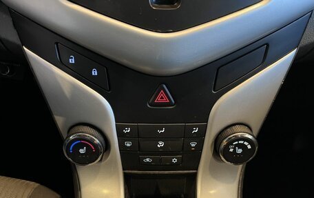 Chevrolet Cruze II, 2010 год, 280 000 рублей, 14 фотография