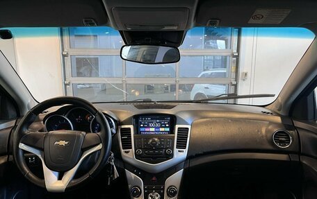 Chevrolet Cruze II, 2010 год, 280 000 рублей, 9 фотография