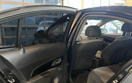 Chevrolet Cruze II, 2010 год, 280 000 рублей, 21 фотография