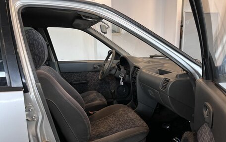 Suzuki Swift II, 2002 год, 60 000 рублей, 24 фотография
