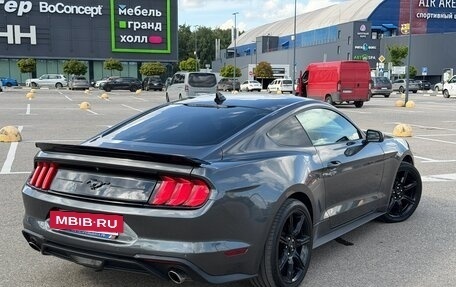 Ford Mustang VI рестайлинг, 2020 год, 2 350 000 рублей, 3 фотография