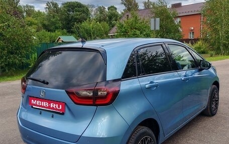 Honda Fit, 2021 год, 1 200 000 рублей, 4 фотография