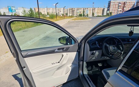 Volkswagen Tiguan II, 2019 год, 3 250 000 рублей, 14 фотография