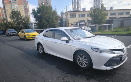Toyota Camry, 2019 год, 1 650 000 рублей, 4 фотография