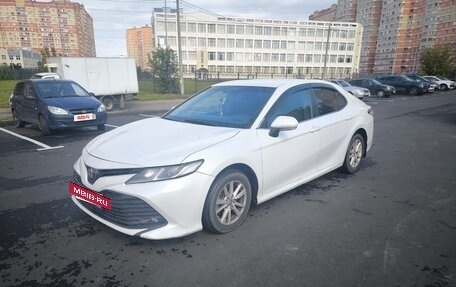 Toyota Camry, 2019 год, 1 650 000 рублей, 2 фотография