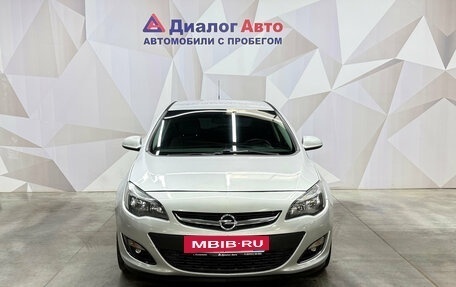 Opel Astra J, 2013 год, 560 000 рублей, 2 фотография