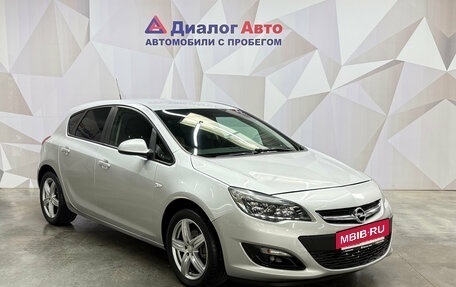 Opel Astra J, 2013 год, 560 000 рублей, 3 фотография