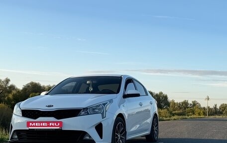 KIA Rio IV, 2021 год, 1 650 000 рублей, 7 фотография