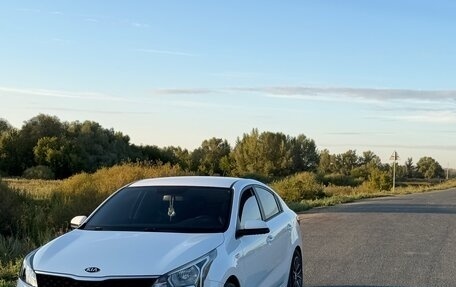 KIA Rio IV, 2021 год, 1 650 000 рублей, 6 фотография