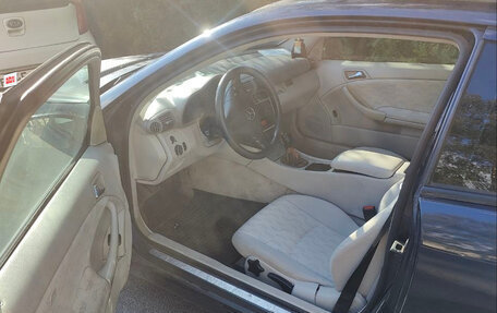 Mercedes-Benz C-Класс, 2002 год, 330 000 рублей, 1 фотография