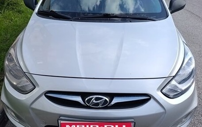 Hyundai Solaris II рестайлинг, 2013 год, 600 000 рублей, 1 фотография