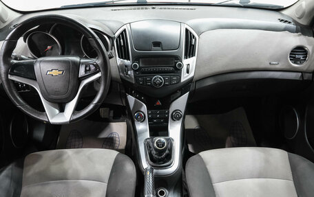 Chevrolet Cruze II, 2013 год, 699 000 рублей, 16 фотография