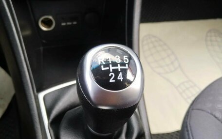 Hyundai Solaris II рестайлинг, 2013 год, 630 000 рублей, 12 фотография