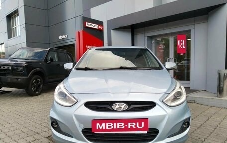 Hyundai Solaris II рестайлинг, 2013 год, 630 000 рублей, 2 фотография