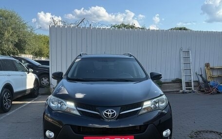 Toyota RAV4, 2013 год, 1 740 000 рублей, 2 фотография