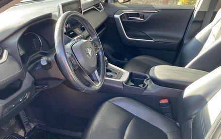 Toyota RAV4, 2019 год, 2 650 000 рублей, 6 фотография