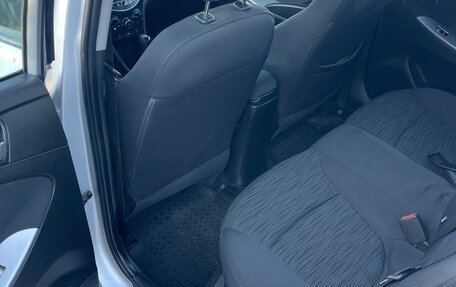Hyundai Solaris II рестайлинг, 2015 год, 750 000 рублей, 9 фотография