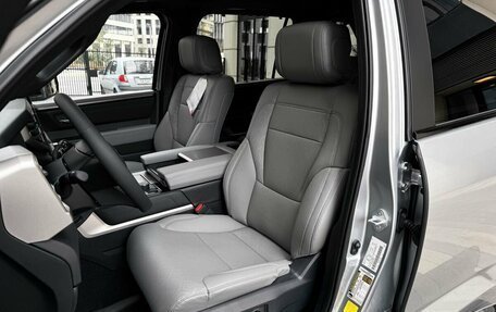 Toyota Sequoia, 2025 год, 13 990 000 рублей, 24 фотография