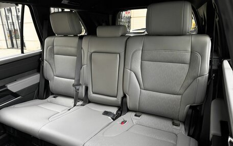 Toyota Sequoia, 2025 год, 13 990 000 рублей, 26 фотография