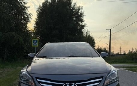 Hyundai Solaris II рестайлинг, 2015 год, 1 000 000 рублей, 8 фотография