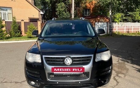 Volkswagen Touareg III, 2008 год, 1 000 000 рублей, 2 фотография