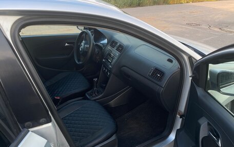 Volkswagen Polo VI (EU Market), 2011 год, 365 000 рублей, 13 фотография