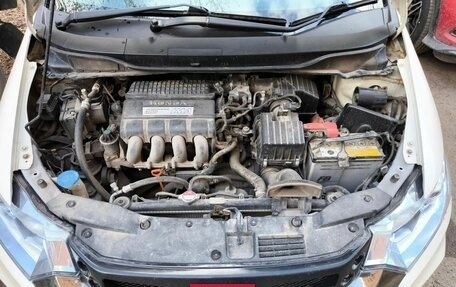 Honda Insight II рестайлинг, 2013 год, 945 000 рублей, 29 фотография