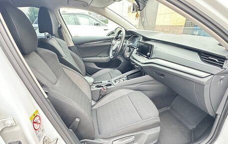 Skoda Octavia IV, 2021 год, 2 400 000 рублей, 9 фотография