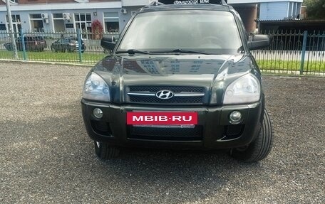 Hyundai Tucson III, 2008 год, 845 000 рублей, 2 фотография