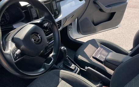 Skoda Rapid II, 2020 год, 1 500 000 рублей, 13 фотография