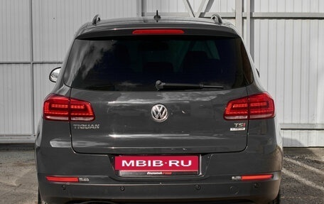 Volkswagen Tiguan I, 2015 год, 1 430 000 рублей, 5 фотография