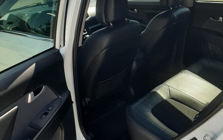 KIA Sportage III, 2012 год, 1 390 000 рублей, 8 фотография
