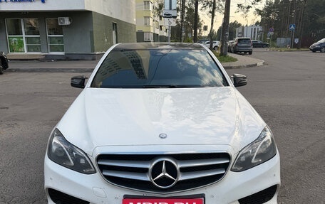 Mercedes-Benz E-Класс, 2015 год, 2 420 000 рублей, 1 фотография