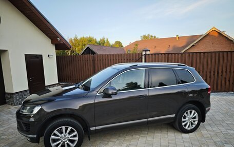 Volkswagen Touareg III, 2015 год, 2 950 000 рублей, 2 фотография