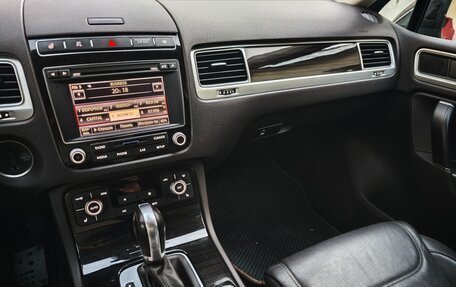 Volkswagen Touareg III, 2015 год, 2 950 000 рублей, 9 фотография