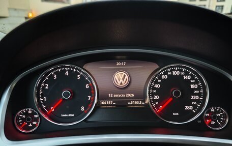 Volkswagen Touareg III, 2015 год, 2 950 000 рублей, 10 фотография