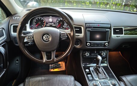 Volkswagen Touareg III, 2015 год, 2 950 000 рублей, 7 фотография