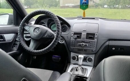 Mercedes-Benz C-Класс, 2010 год, 1 300 000 рублей, 5 фотография