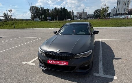 BMW 3 серия, 2019 год, 3 950 000 рублей, 2 фотография