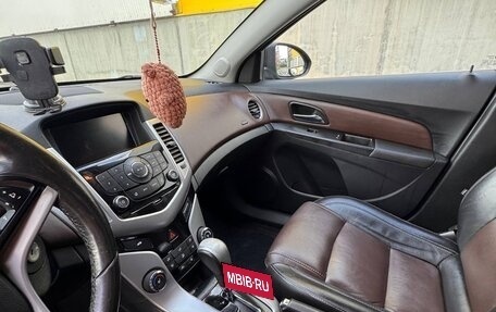 Chevrolet Cruze II, 2015 год, 700 000 рублей, 10 фотография