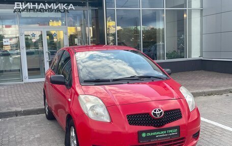 Toyota Yaris III рестайлинг, 2007 год, 388 000 рублей, 3 фотография
