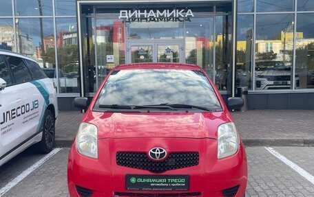 Toyota Yaris III рестайлинг, 2007 год, 388 000 рублей, 2 фотография