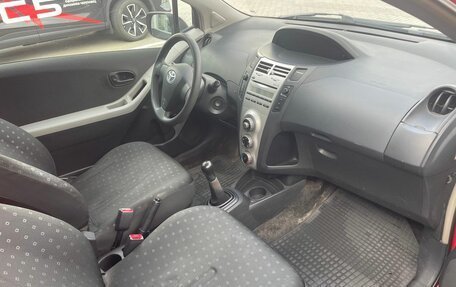 Toyota Yaris III рестайлинг, 2007 год, 388 000 рублей, 11 фотография
