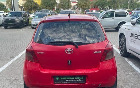 Toyota Yaris III рестайлинг, 2007 год, 388 000 рублей, 7 фотография