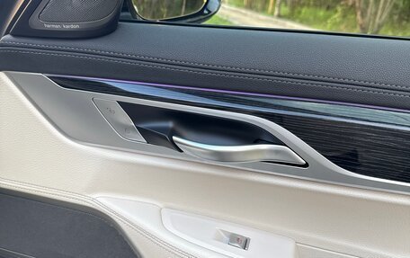 BMW 7 серия, 2018 год, 3 450 000 рублей, 9 фотография