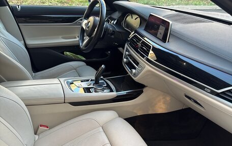 BMW 7 серия, 2018 год, 3 450 000 рублей, 8 фотография