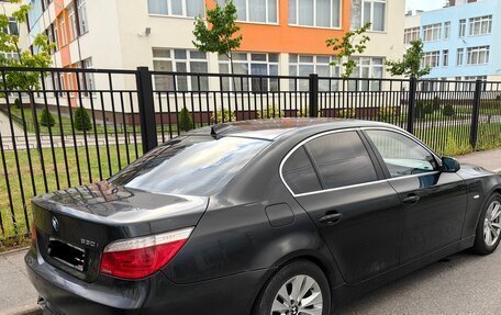 BMW 5 серия, 2004 год, 1 000 000 рублей, 3 фотография