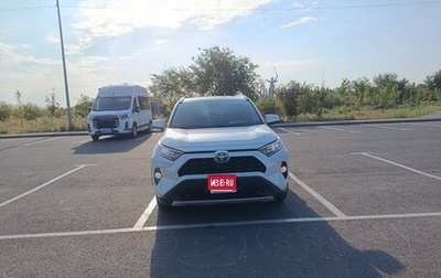 Toyota RAV4, 2022 год, 3 599 999 рублей, 1 фотография