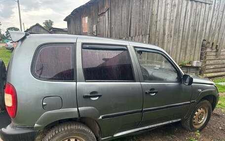 Chevrolet Niva I рестайлинг, 2005 год, 230 000 рублей, 3 фотография