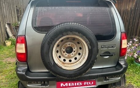 Chevrolet Niva I рестайлинг, 2005 год, 230 000 рублей, 2 фотография